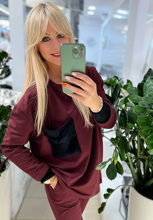 MEGI BORDOWA BLUZA Z CZARNĄ SWETERKOWĄ KIESZONKĄ  / M5434