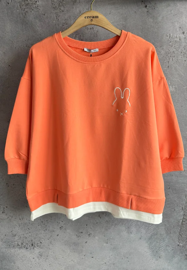 MEGI MANDARYNOWKA BLUZA Z HAFTOWANYM KRÓLICZKIEM / B1510