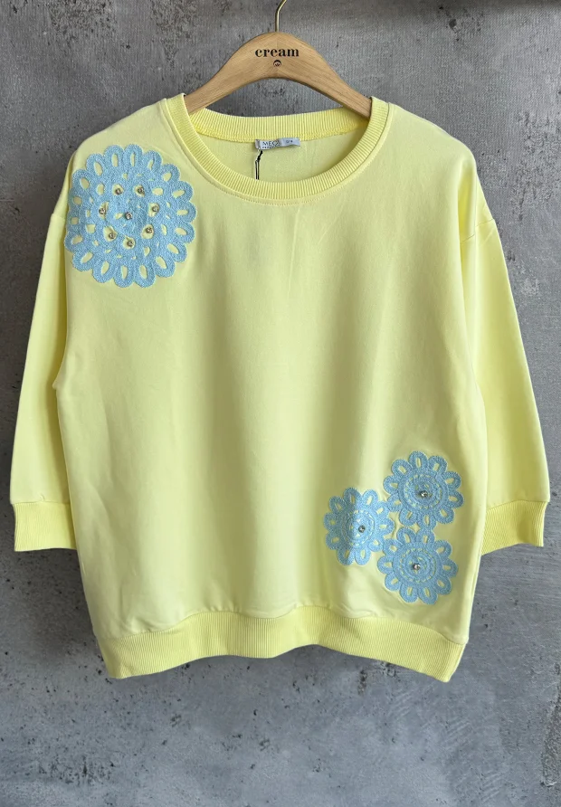 MEGI CYTRYNOWA BLUZA Z JASNO NIEBIESKIM HAFTEM / B2796 