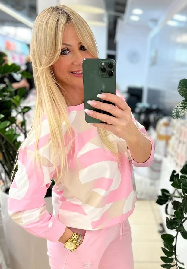 MEGI BIAŁA BLUZA WE WZORY / CUKIERKOWY RÓŻ & JASNY BEŻ / B2941