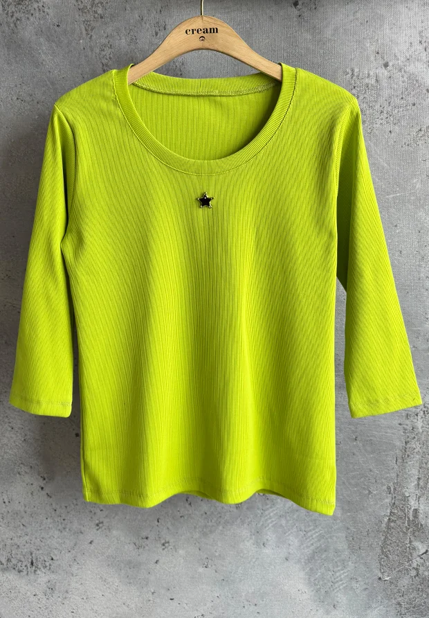 MEGI LIMONKOWA PRĄŻKOWANA BLUZKA Z OZDOBNĄ GWIAZDKĄ / B1358