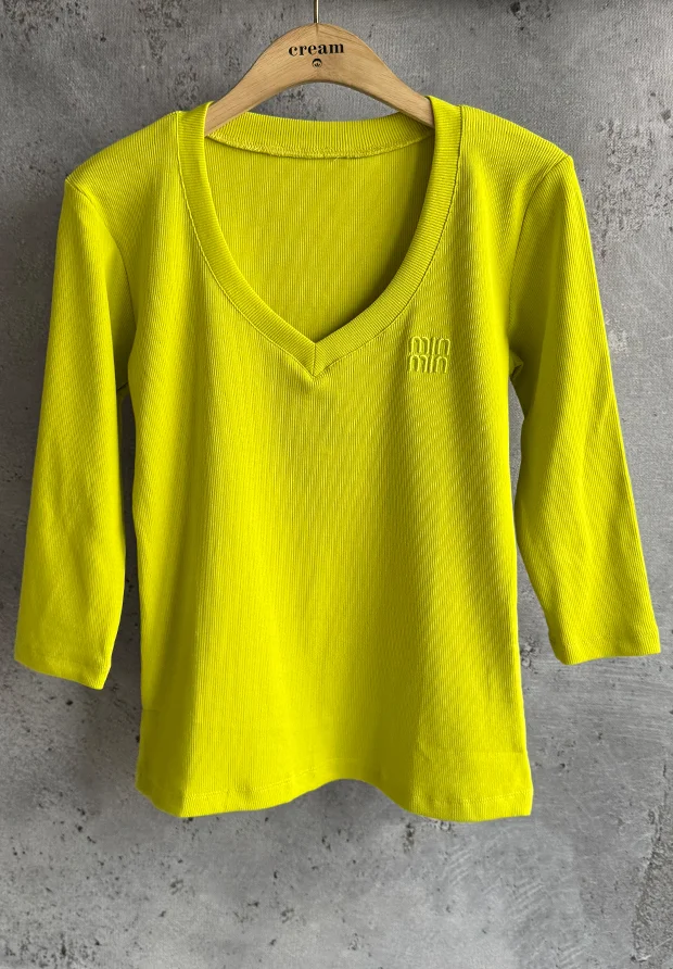 MEGI LIMONKOWA PRĄŻKOWANA BLUZKA / HAFTOWANY NAPIS / B2662