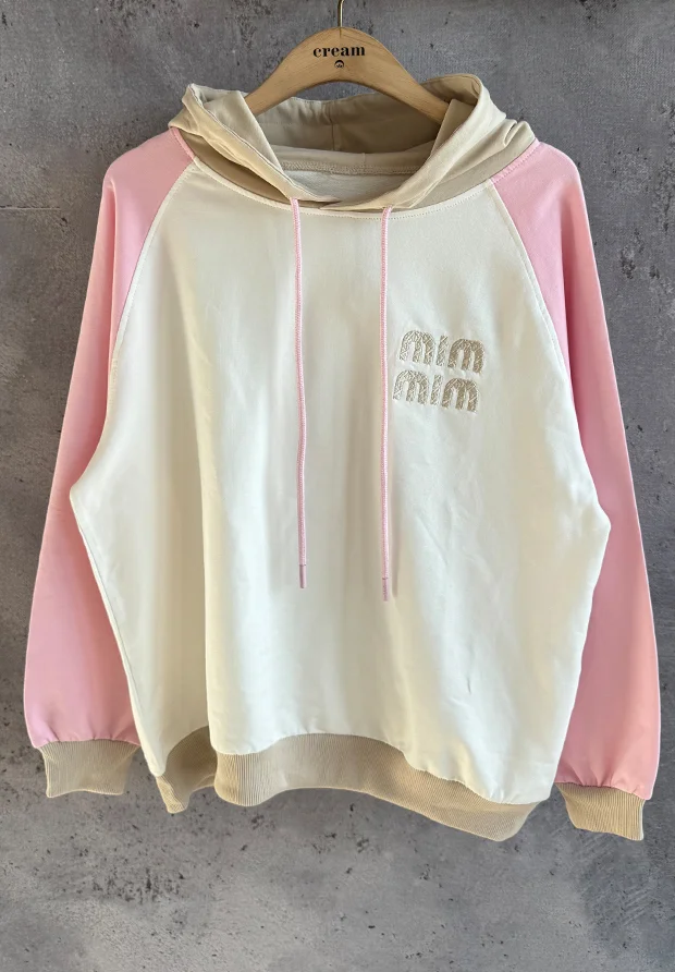 MEGI BIAŁA BLUZA KAPTUREM / JASNY BEŻ & CUKIERKOWY RÓŻ / B2906