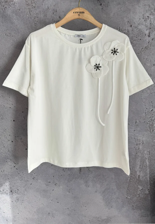 MEGI BIAŁA BLUZKA T-SHIRT Z KWIATEM 3D / PEREŁKI & CYRKONIE / B2824
