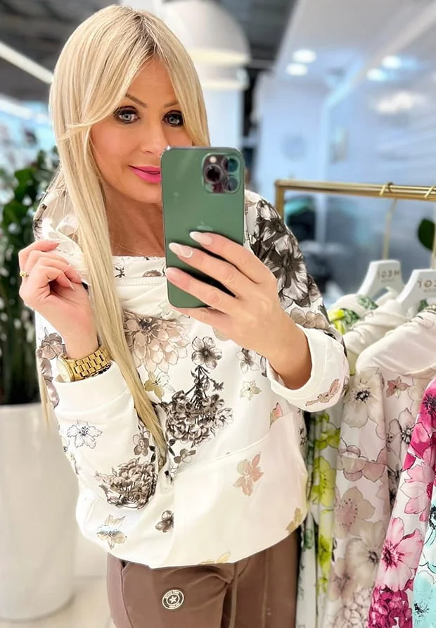 MEGI BIAŁA BLUZA Z KAPTUREM / CAPPUCCINO BRĄZOWE KWIATKI / B2136 