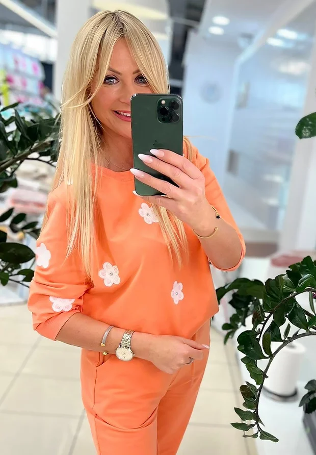 MEGI MANDARYNKOWA BLUZA W BIAŁE KWIATKI / CYRKONIE / B2784