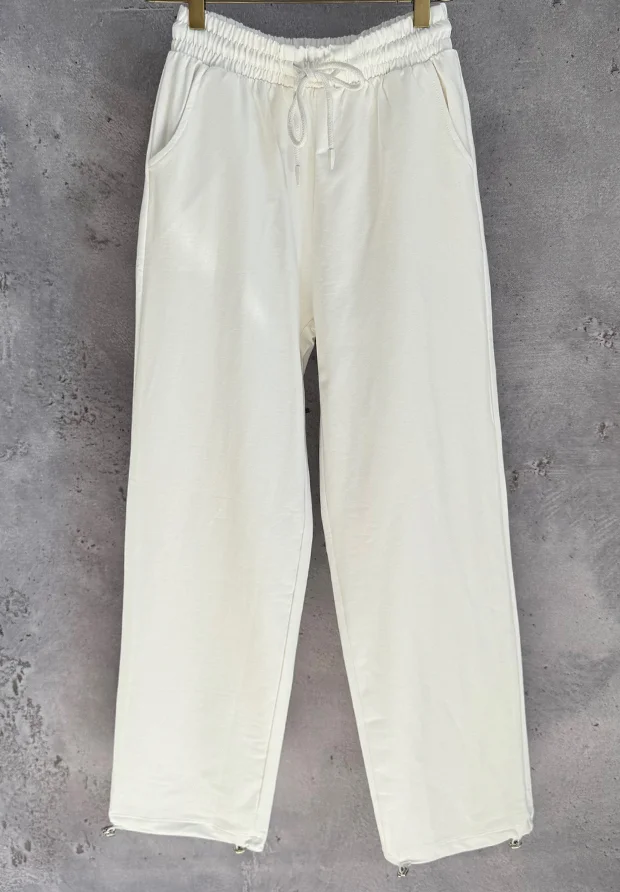 MEGI BIAŁE SPODNIE DRESOWE PROSTA NOGAWKA Z REGULACJĄ DOŁU / P2836