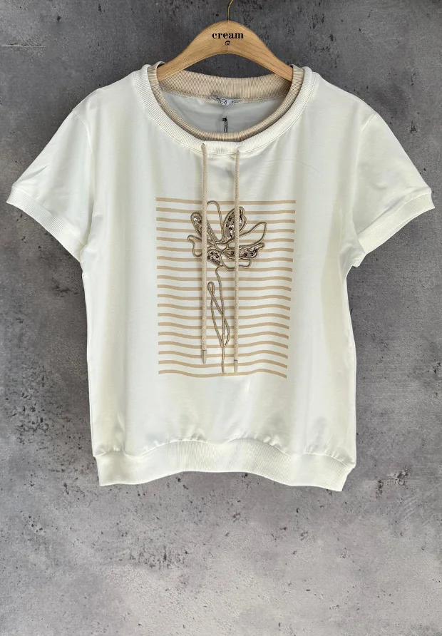  MEGI BIAŁA BLUZKA Z JASNO BEŻOWYM HAFTOWANYM KWIATEM / B0007