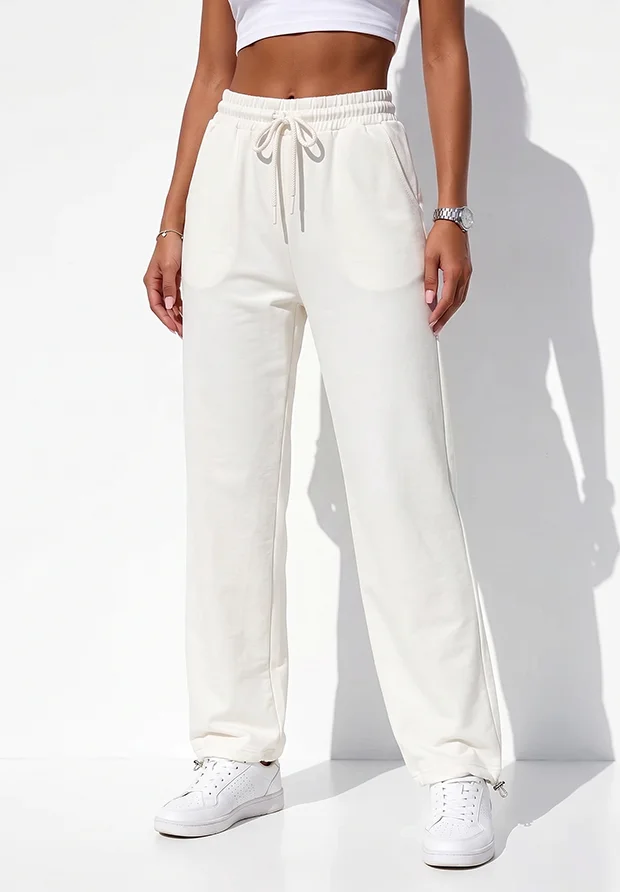 MEGI BIAŁE SPODNIE DRESOWE PROSTA NOGAWKA Z REGULACJĄ DOŁU / P2836