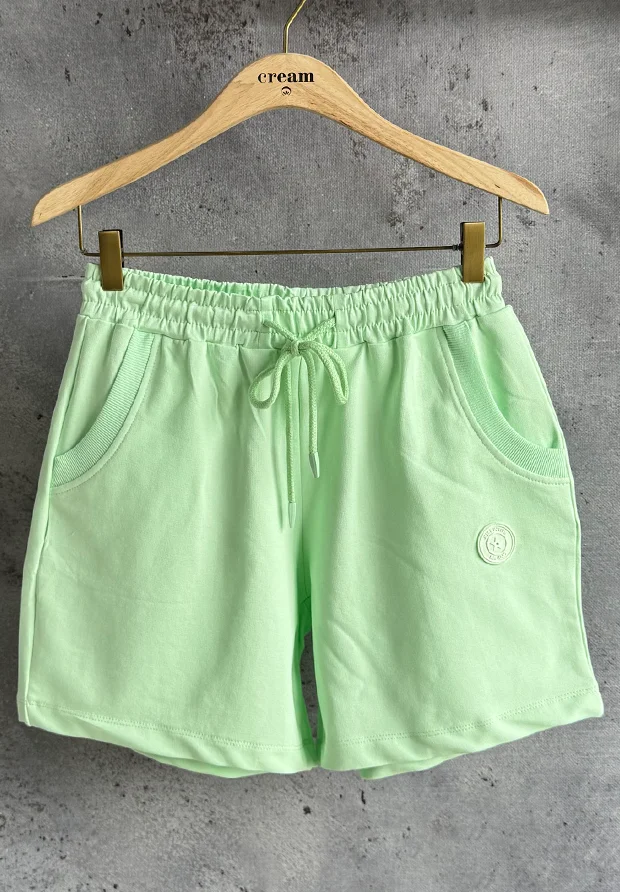 MEGI PISTACJOWE KRÓTKIE SPODENKI SZORTY Z KÓŁKIEM / M4303