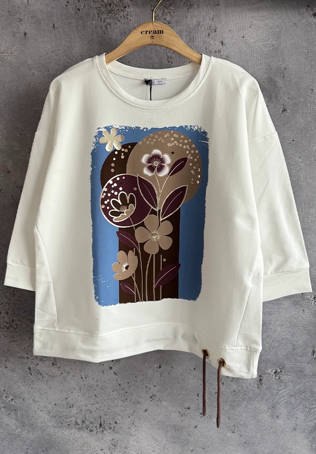 MEGI BIAŁA BLUZA Z KWIATOWĄ APLIKACJĄ / CHABROWY & ŚLIWKOWY & CAPPUCCINO / B3478 