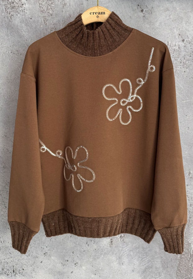 MEGI CZEKOLADOWO BRĄZOWA BLUZA / SWETERKOWE ŚCIĄGACZE /  CAPPUCCINO  KWIATY / B2444