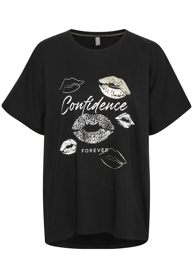 CULTURE Czarny Klasyczny T-shirt – Wyrazisty akcent z nutą pewności siebie / sugerowana cena 170 PLN