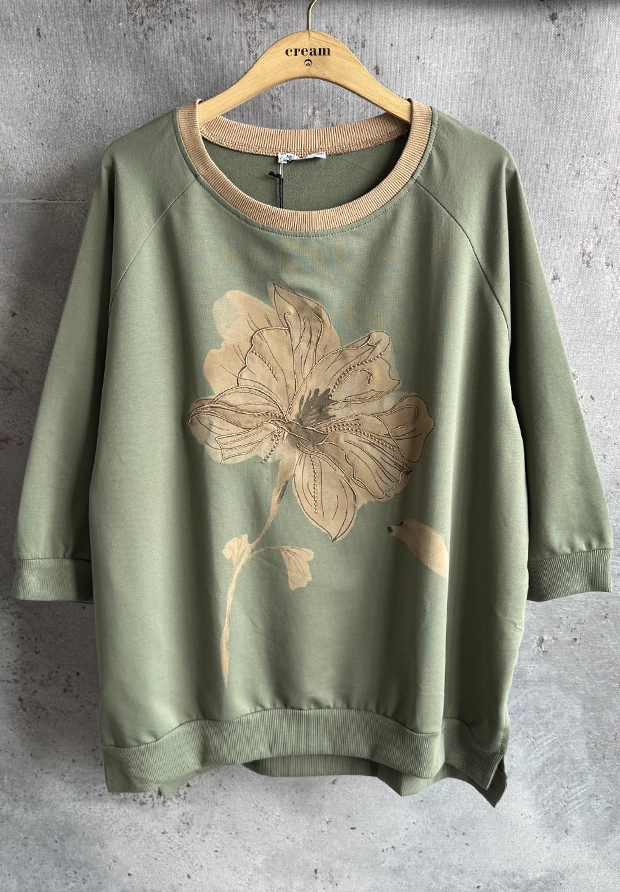 MEGI OLIWKOWA BLUZA Z HAFTOWANYM KWIATEM  CAPPUCCINO / PLUS SIZE / B3501