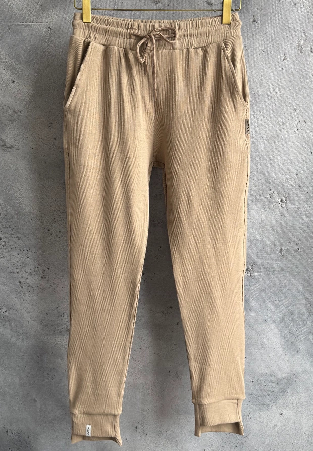 MEGI CAPPUCCINO PRĄŻKOWANE SPODNIE / P2297