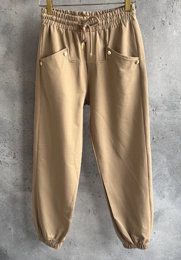 MEGI CAPPUCCINO SPODNIE ZE ZŁOTYMI NAPAMI / P1223